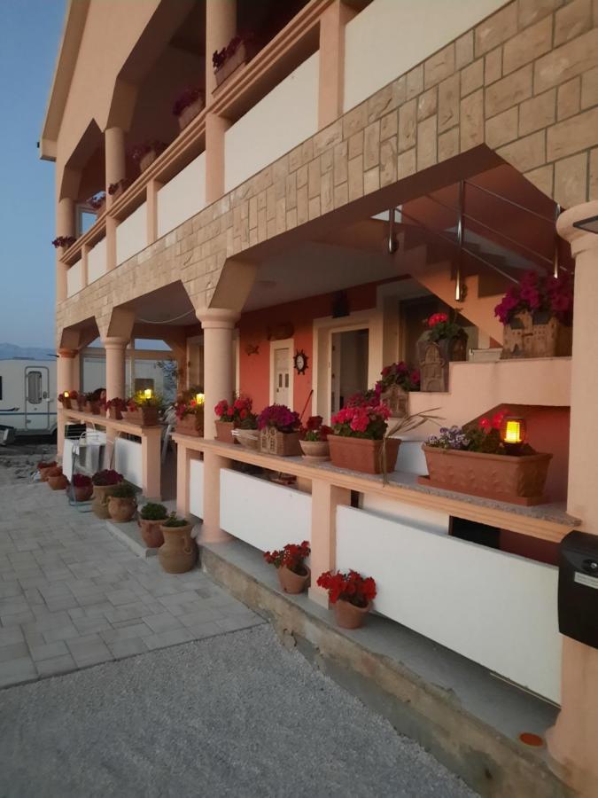 Penzion U Kapitana Apartment Vir Exterior photo